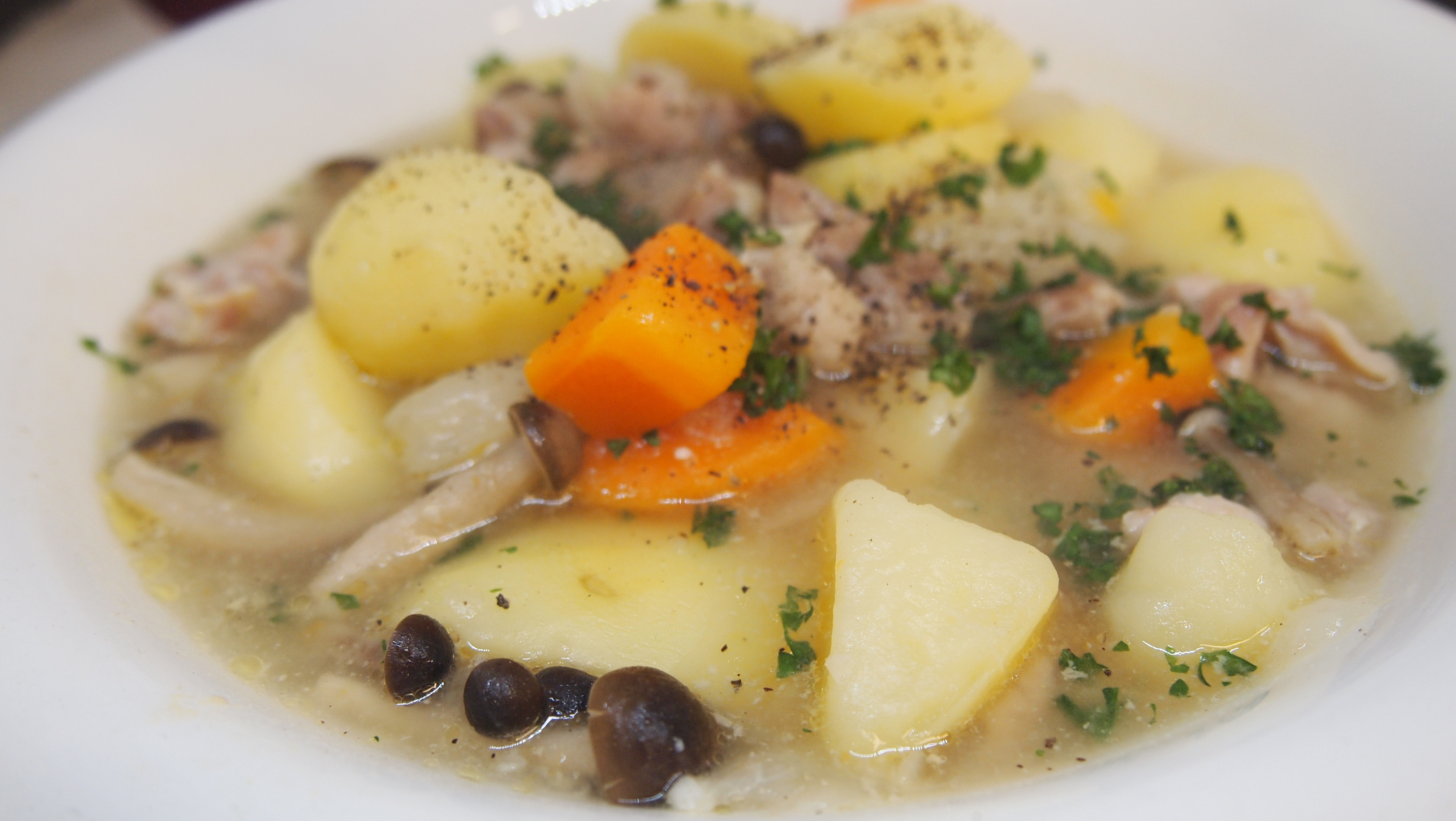 しめじ入り塩肉じゃが